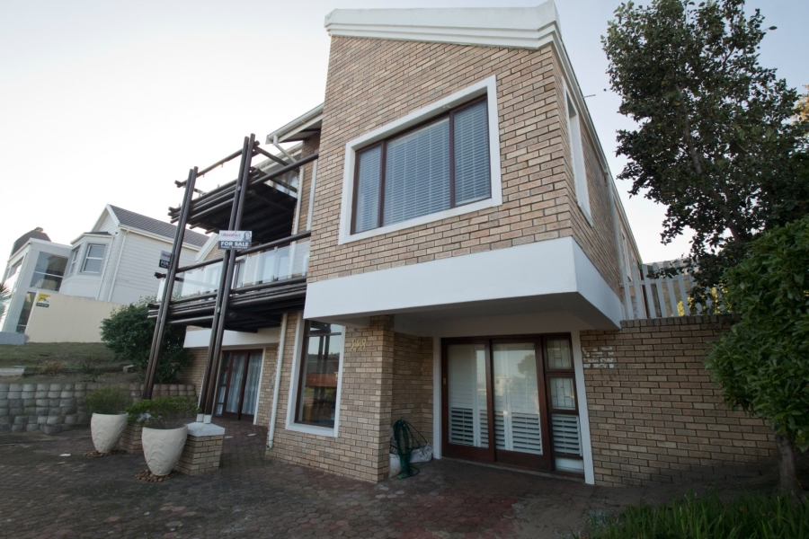 5 Bedroom Property for Sale in Outeniqua Strand Western Cape